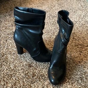 Kelly & Katie Lola Slouchy Boots